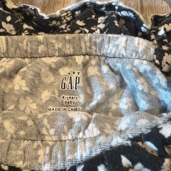 Gap romper - Picture 2 of 2